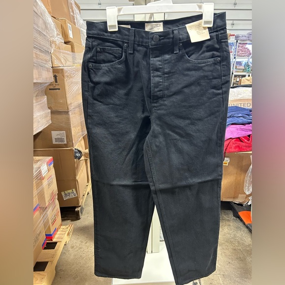 Universal Thread Denim - Universal Thread High-Rise Straight Jeans - Black